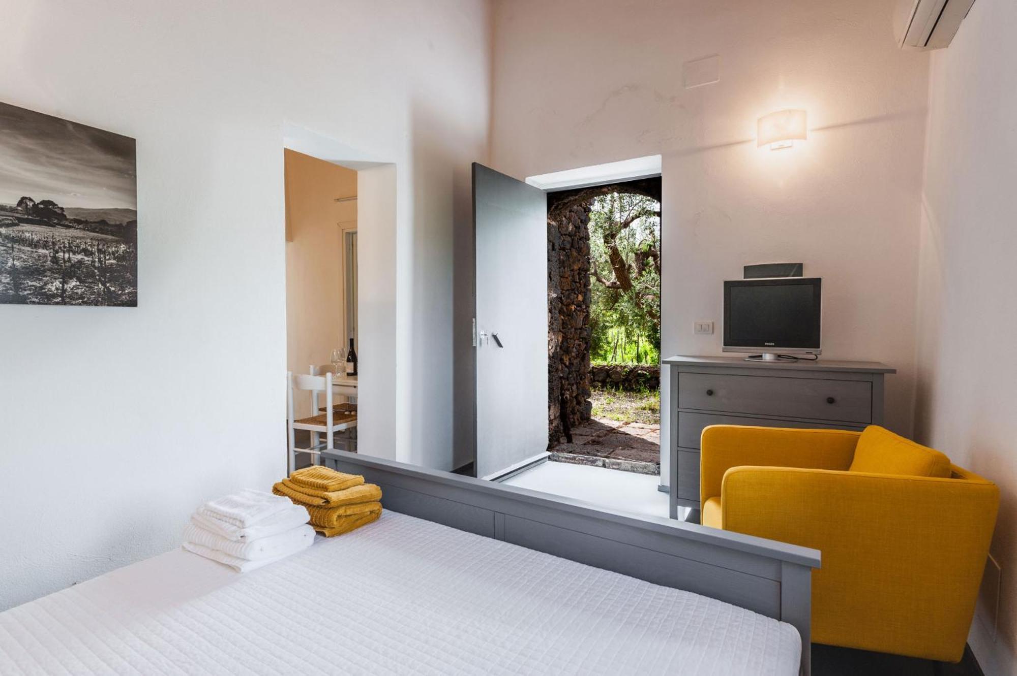Terrazze Dell'Etna - Country Rooms And Apartments Randazzo Exteriör bild