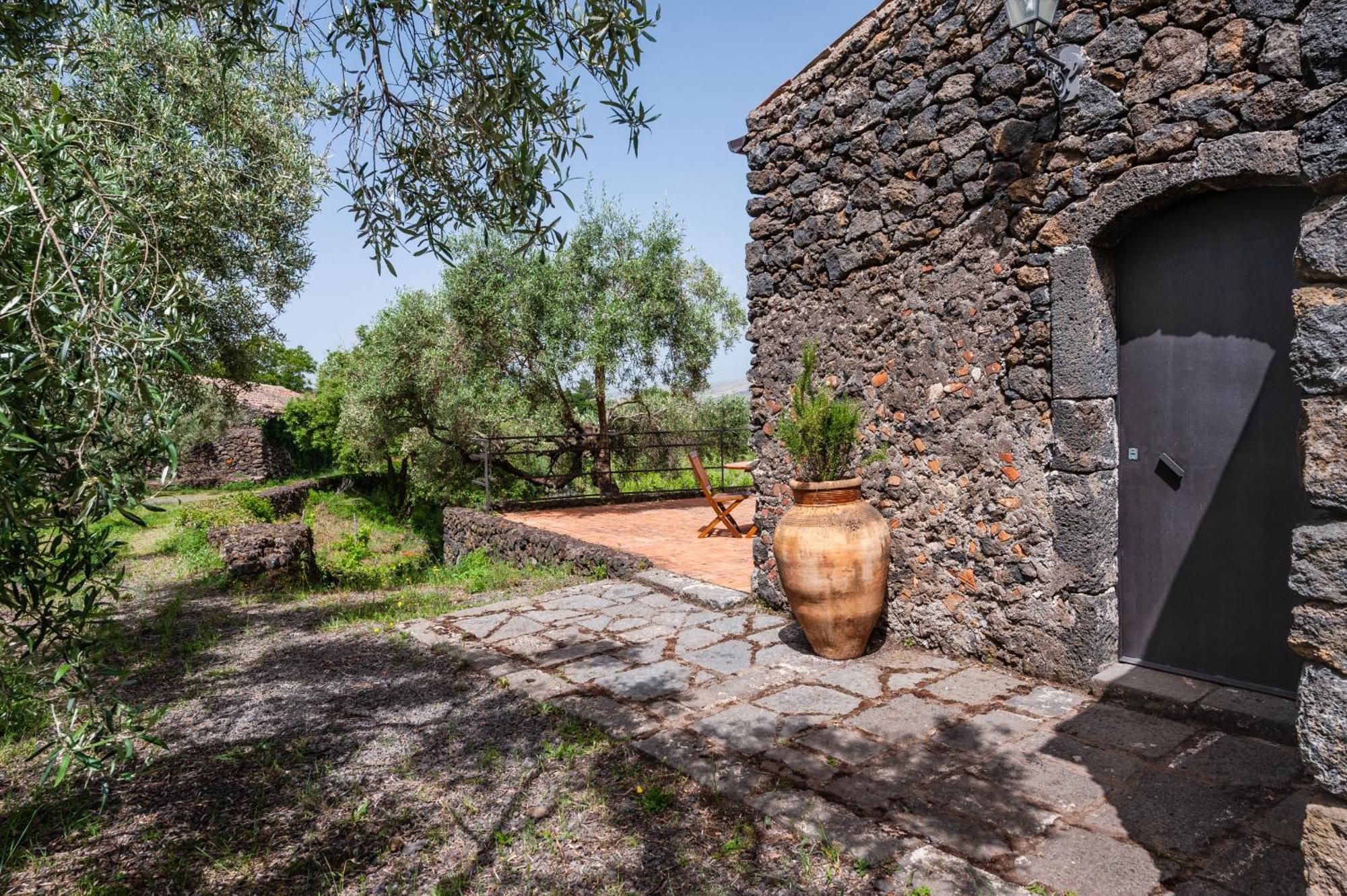 Terrazze Dell'Etna - Country Rooms And Apartments Randazzo Exteriör bild